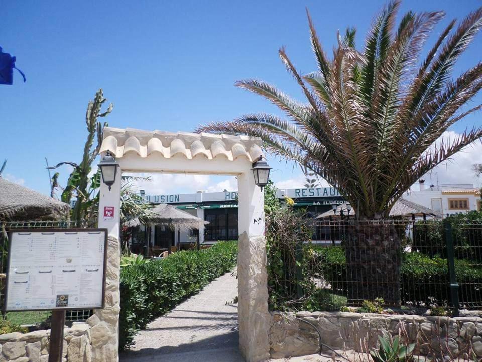Hostal Restaurante La Ilusion เอลปัลมาร์ ภายนอก รูปภาพ